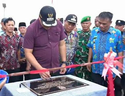 Resmikan Dua Jembatan Baru di Kecamatan Hamparan Perak Bupati Deli Serdang
