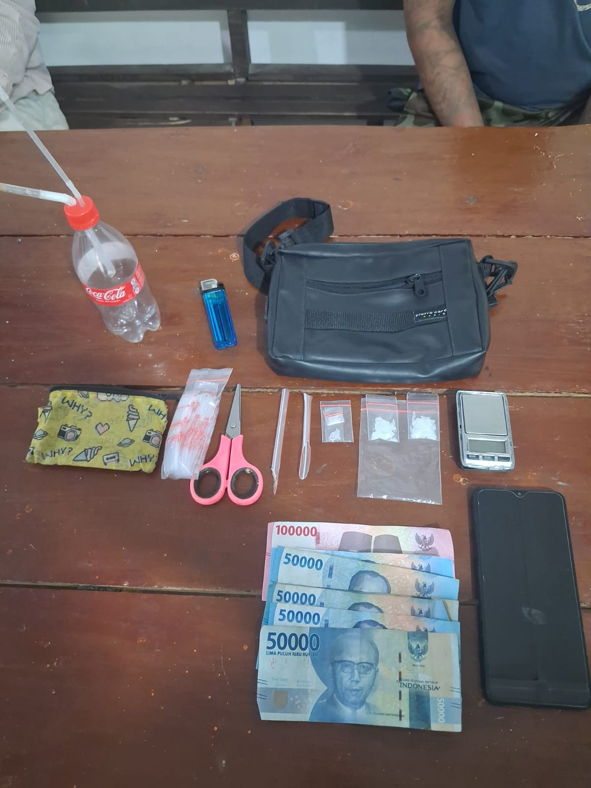 Dua Tersangka Penyalaguna Sabu ,Diringkus Polsek Bandar Huluan Barang Bukti 2,69 Gram Di Nagori Bandar Rejo Kecamatan Bandar Masilam.