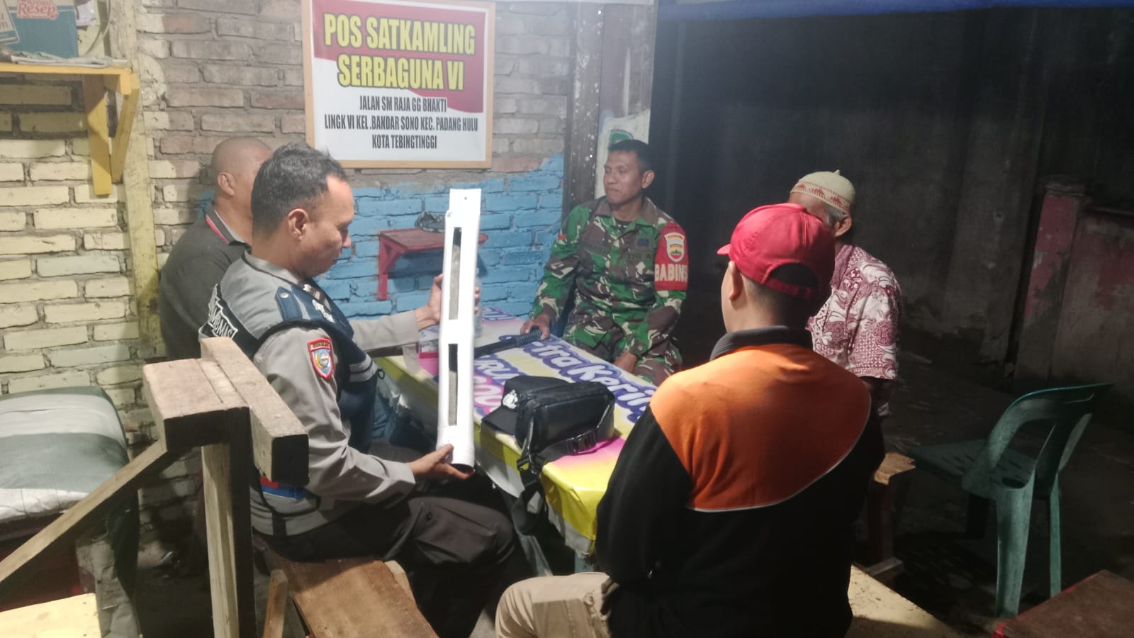 Polsek Padang Hulu Sampaikan Pesan Kamtibmas di Pos Sat Kamling Serbaguna