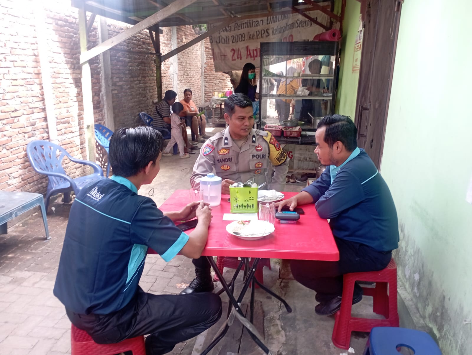 Polsek Padang Hulu Sampaikan Pesan Kamtibmas di Jalan Gotong Royong