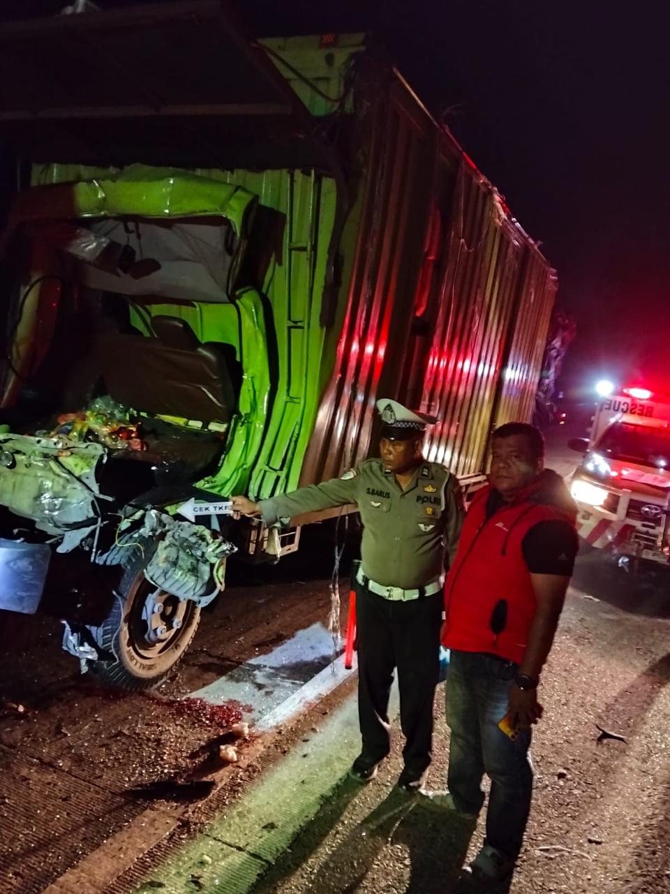 Truk Box Tabrak Tronton di Tol KM.54.700 Sergai, Tiga Orang Meninggal
