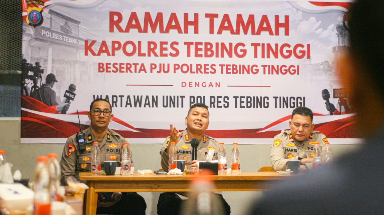 Dihari Kedua, Kapolres Tebing Tinggi AKBP Hotmartua Ambarita, S.H, S.Ik, M.H Sapa Wartawan