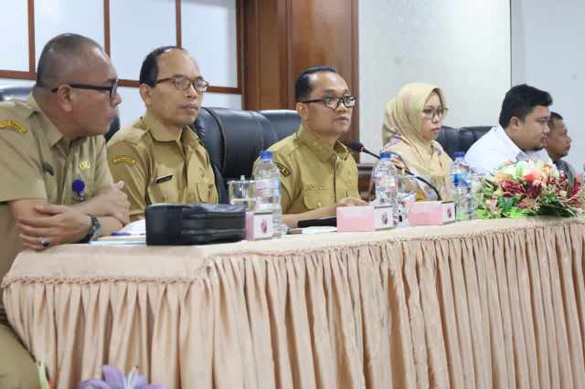 Rakor Evaluasi MBG, Wakil Wali Kota Fadly Abdina Dorong Peningkatan Kualitas dan Sinergi SPPG Berjalan Optimal.
