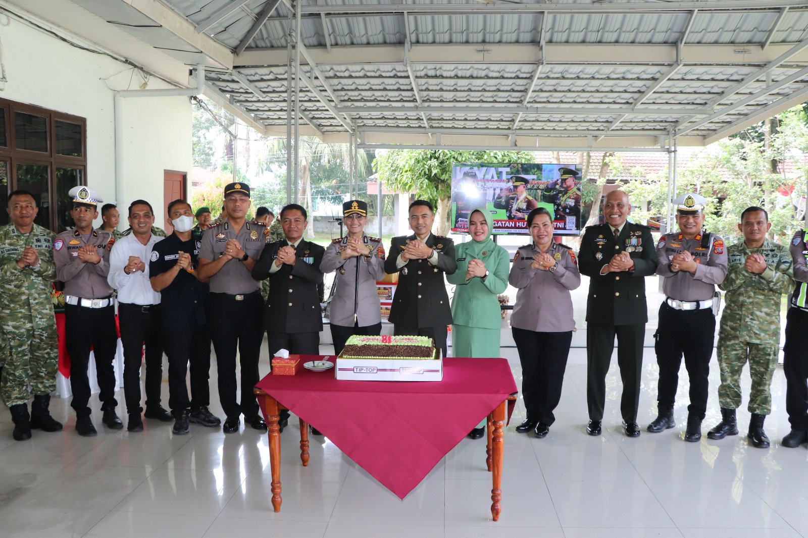 HUT Ke-81 TNI, Polres Sergai Kunjungi Kodim 0204/DS dan Brigif-7/RR